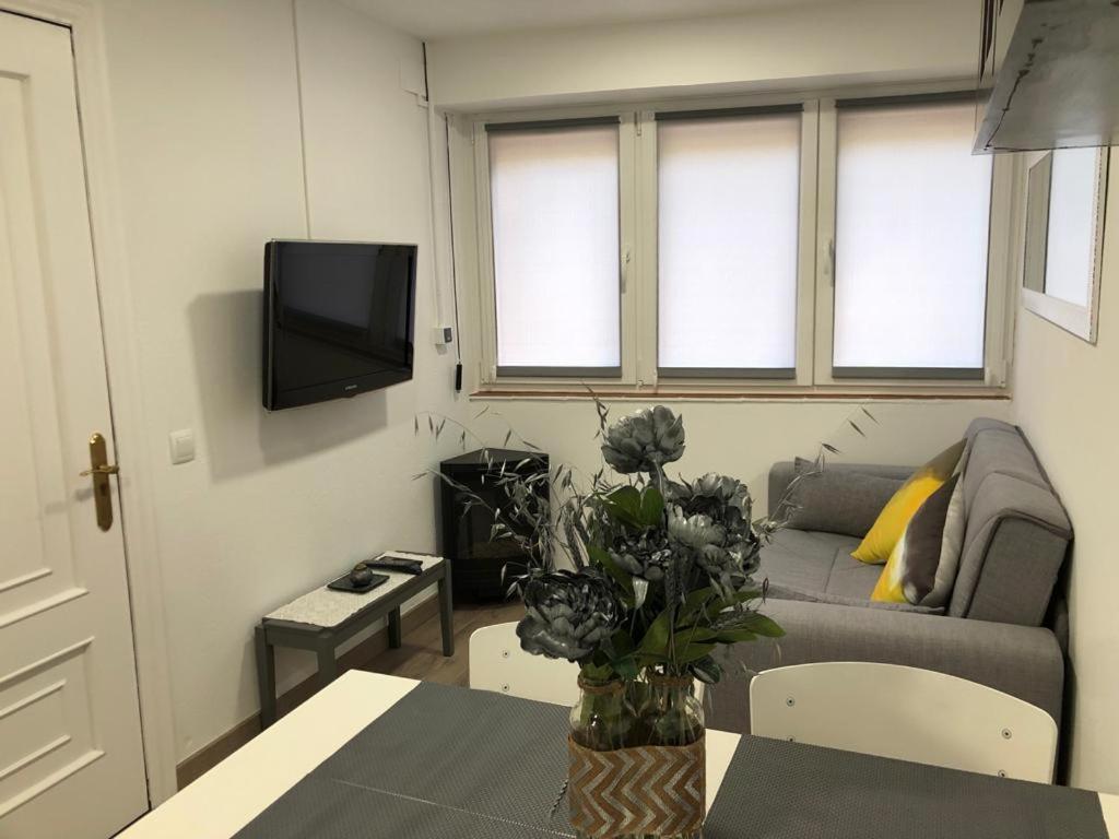 Alojamiento Karina Apartment Les Exterior foto