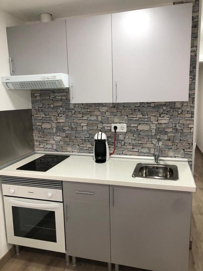 Alojamiento Karina Apartment Les Exterior foto