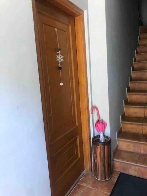 Alojamiento Karina Apartment Les Exterior foto